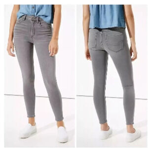 American Eagle size 2 excellent condition high rise gray skinny jeans jeggings